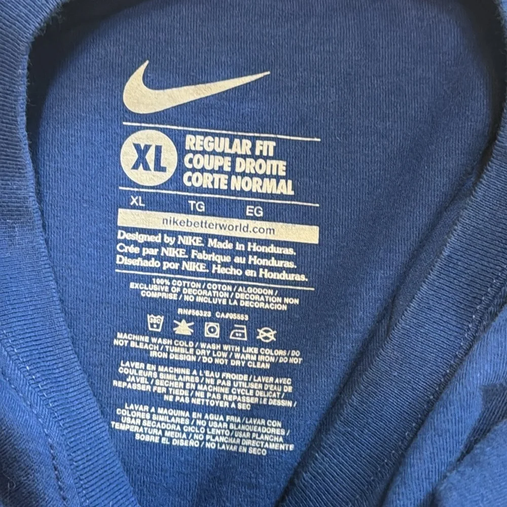 Nike tee